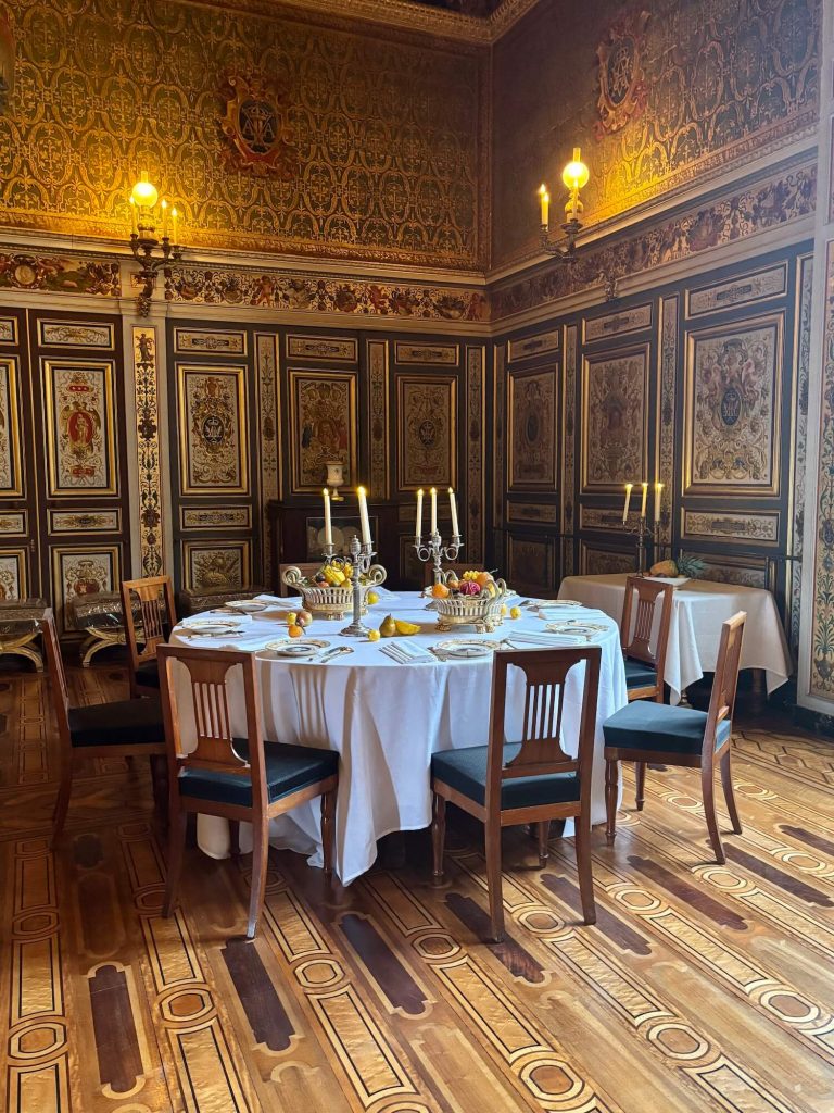 Salle des gardes du Château de Fontainebleau