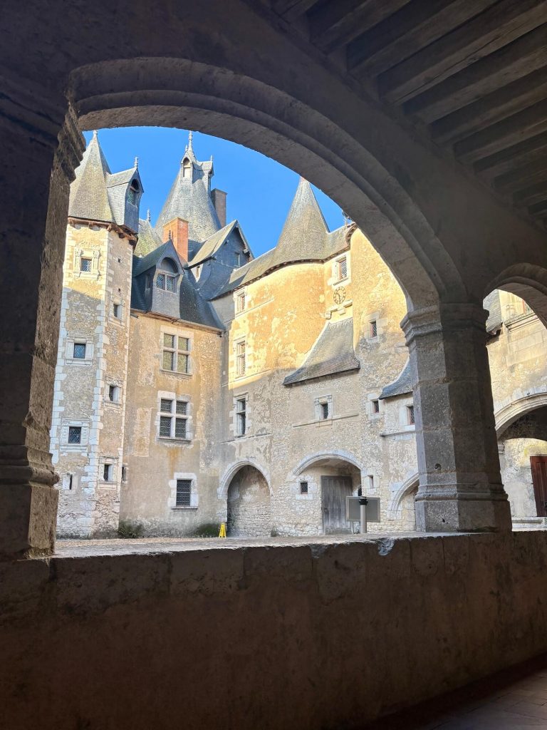 Château de Fougères-sur-Bièvre