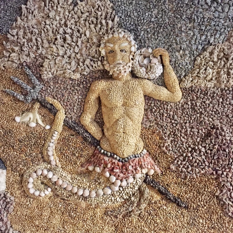 Château de la Bâtie d'Urfé et grotte de rocailles