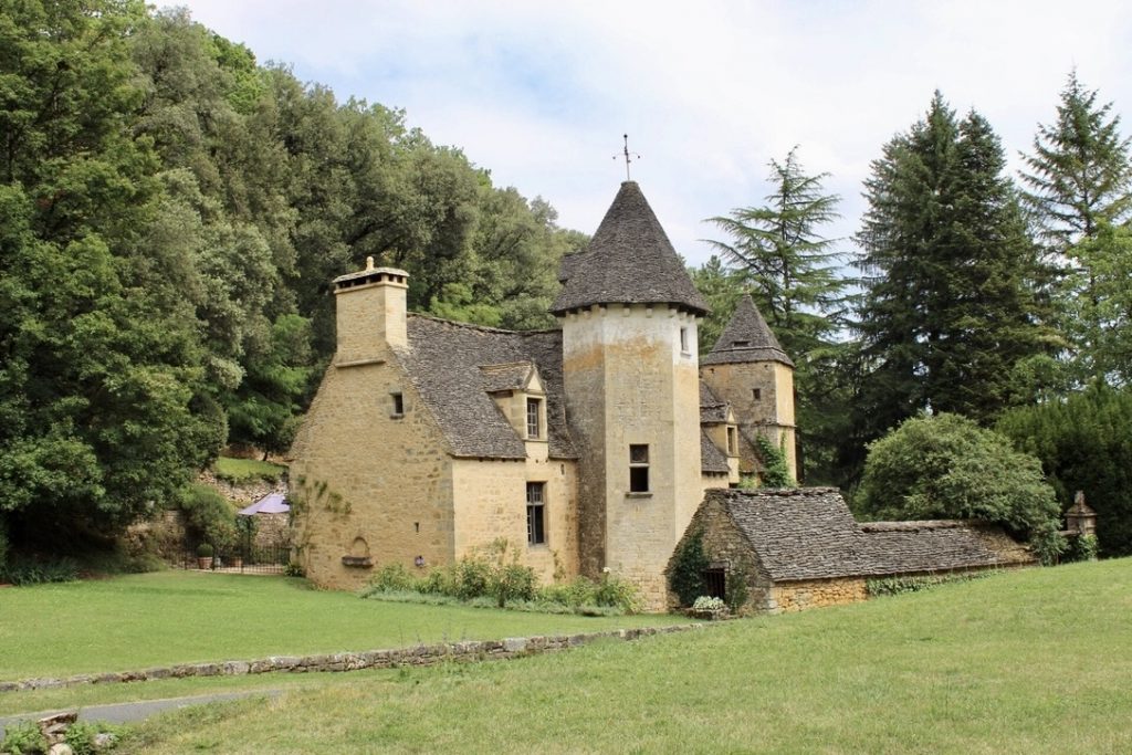 Le château de Lacypierre en Périgord