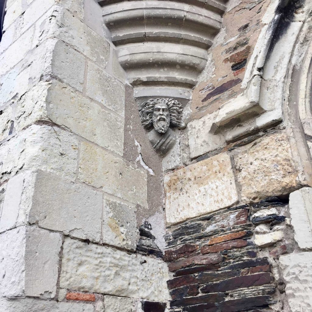 Sculpture au Château d'Angers