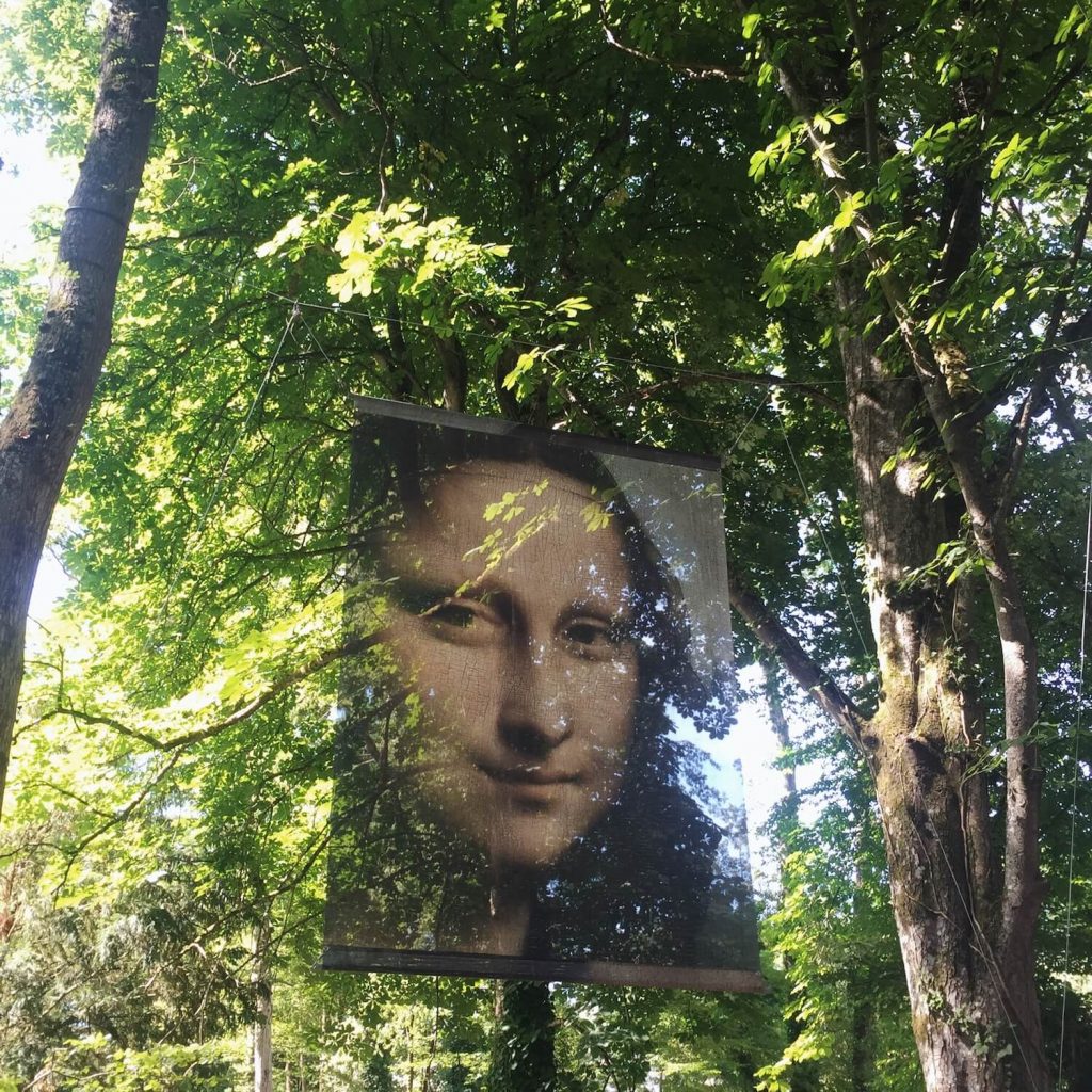 Installation de Léonard de Vinci dans le parc du Château du Clos Lucé