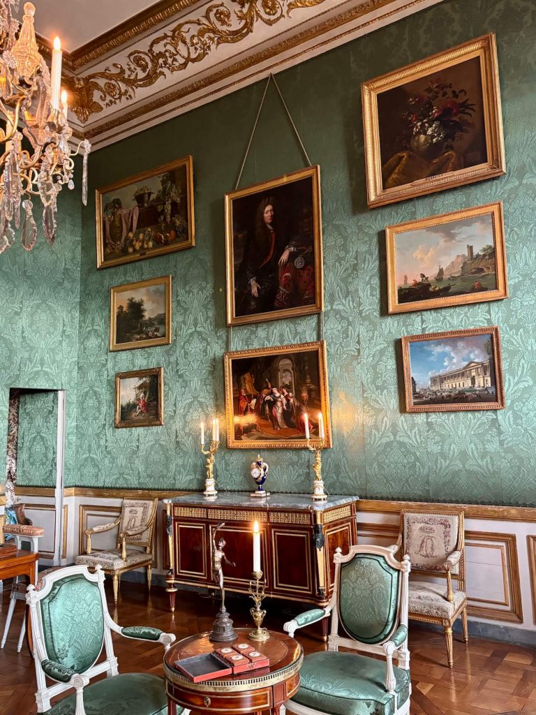 Les intérieurs de l'Hôtel de la Marine à Paris