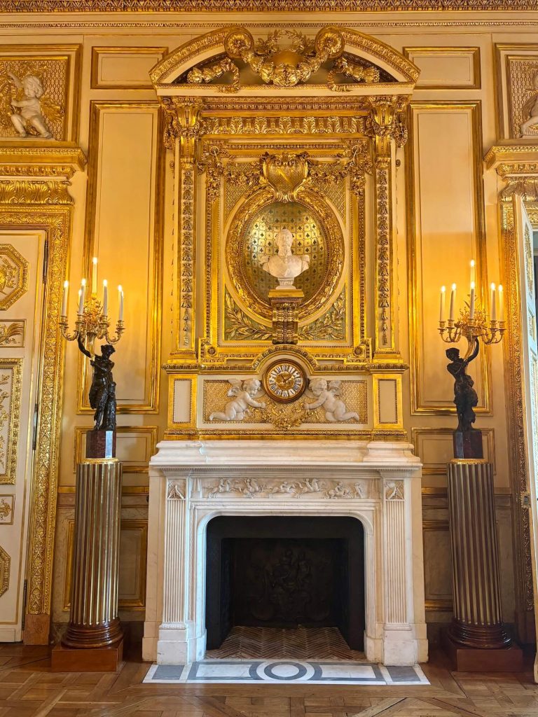 Les salons d'apparat de l'Hôtel de la Marine à Paris