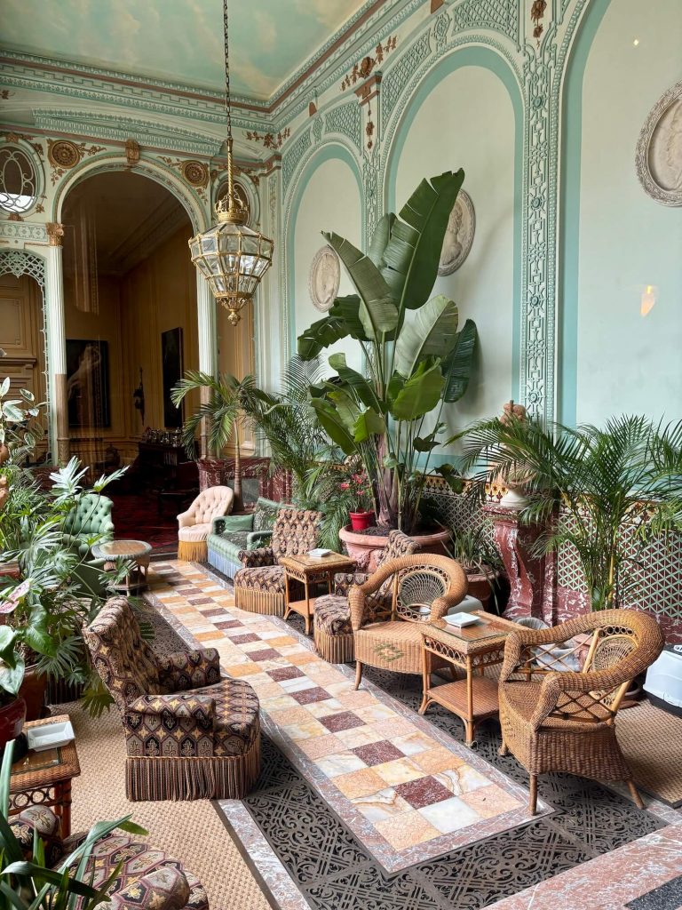 Le jardin d'hiver de l'Hôtel de la Païva à Paris