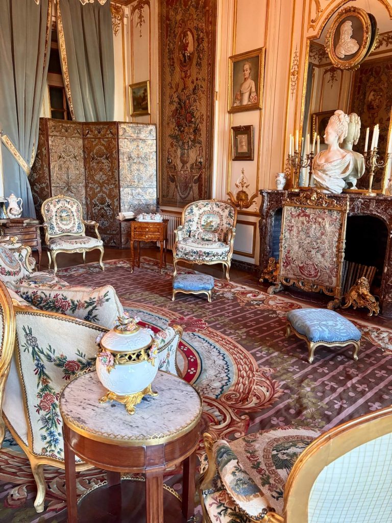 Intérieurs du château de Breteuil