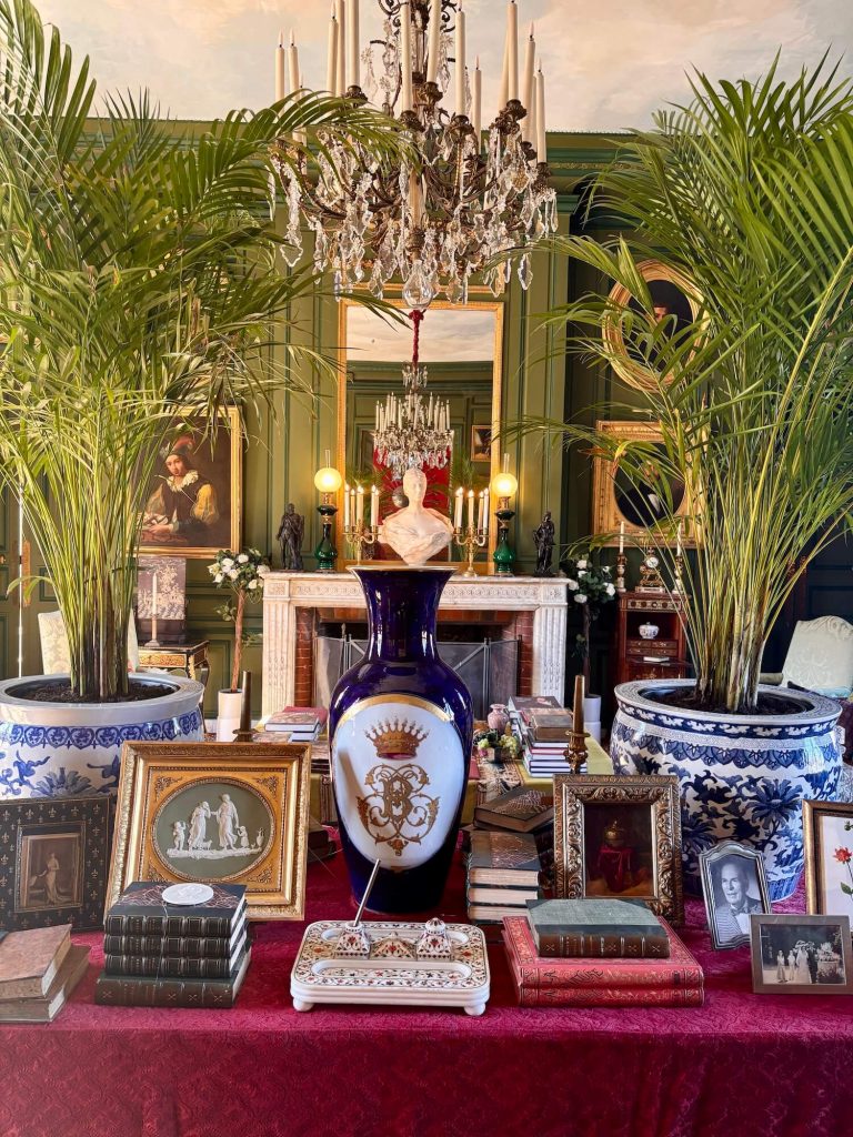 Intérieurs redécorés par Jacques Garcia au château de Breteuil