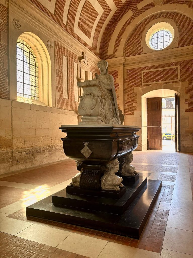 Tombeau de Diane de Poitiers à Anet