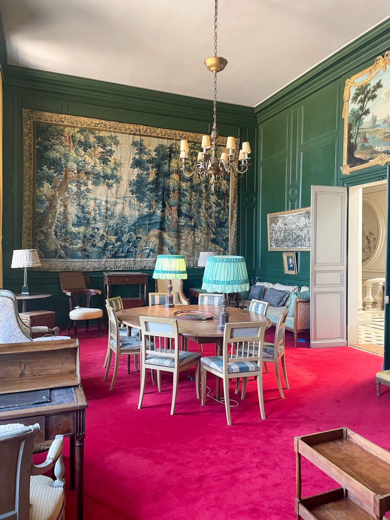 Salon vert au château de Bouges