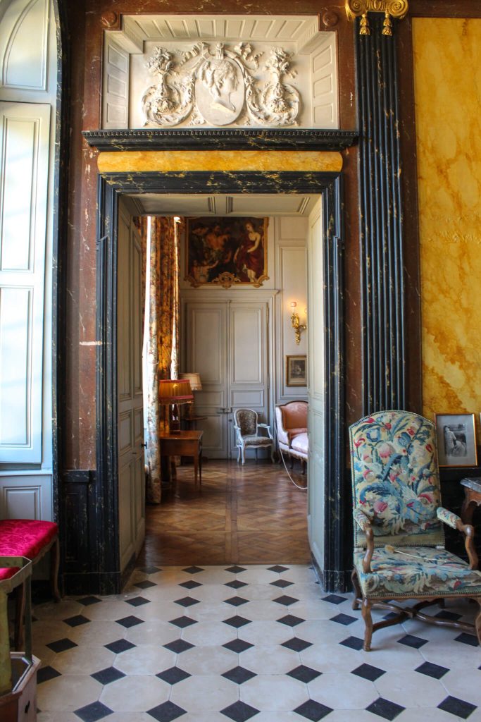 Entrée au château de Bouges