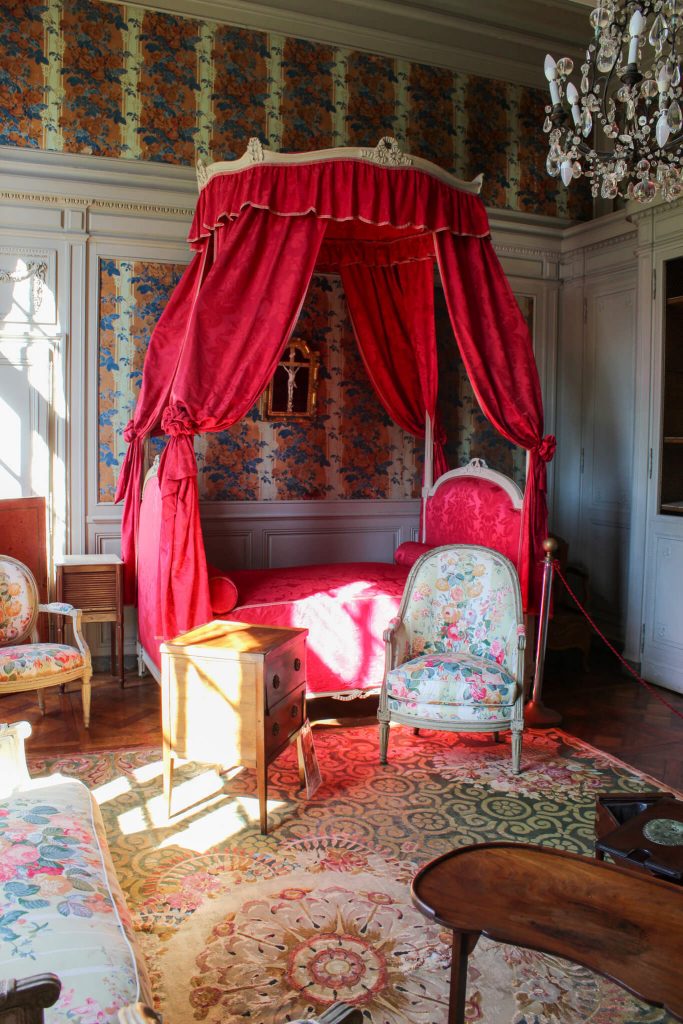 Chambre du château de Bouges