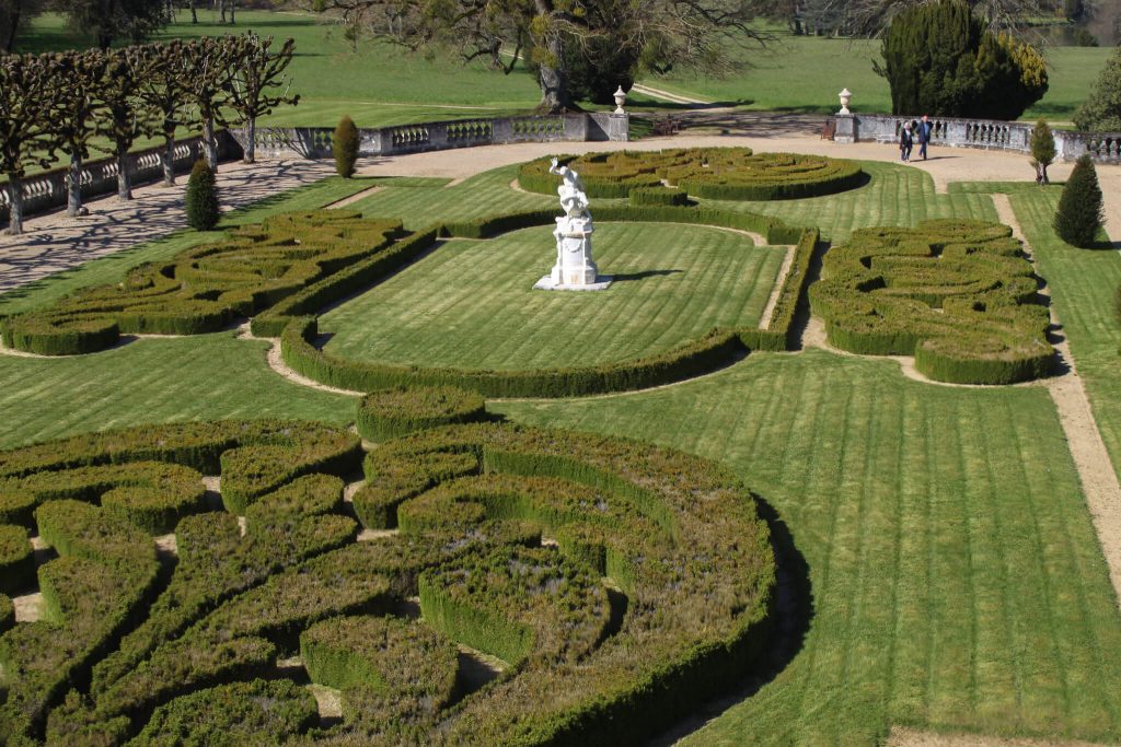 Les jardins du château de Bouges