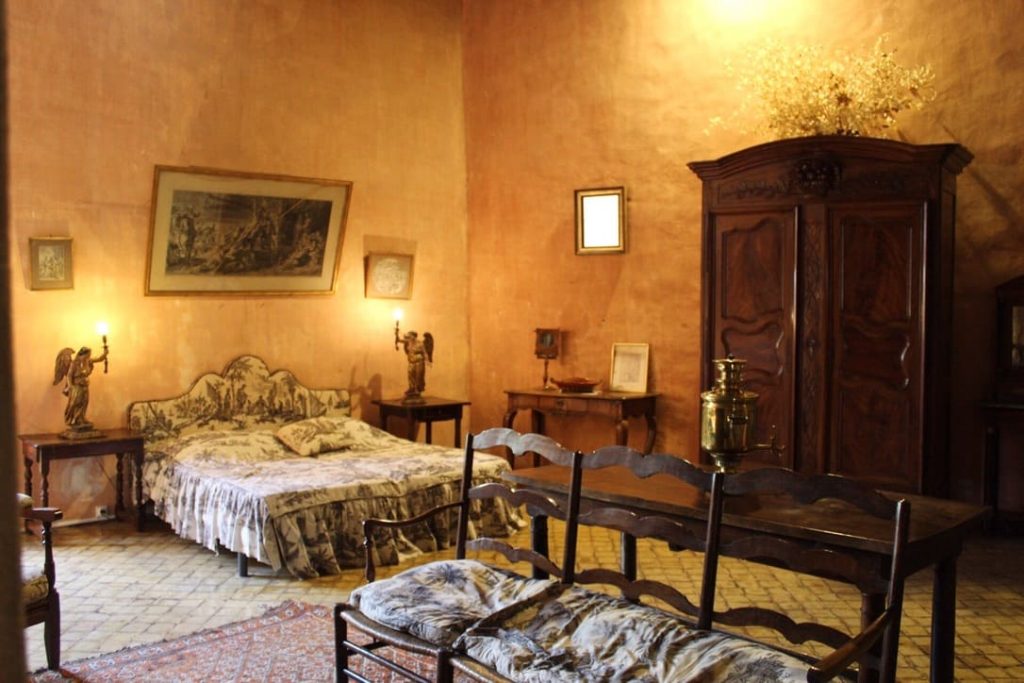 Chambre du château de Lourmarin