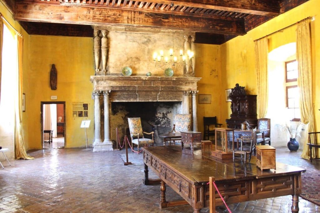 La salle de réception du château de Lourmarin