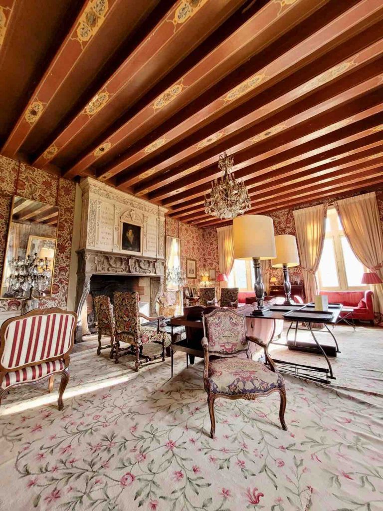 Les intérieurs du château de la Bourdaisière qui abrite aujourd'hui un hôtel
