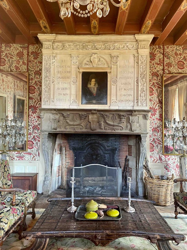 Les intérieurs du château de la Bourdaisière qui abrite aujourd'hui un hôtel