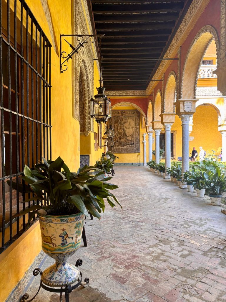 Le patio principal du palais