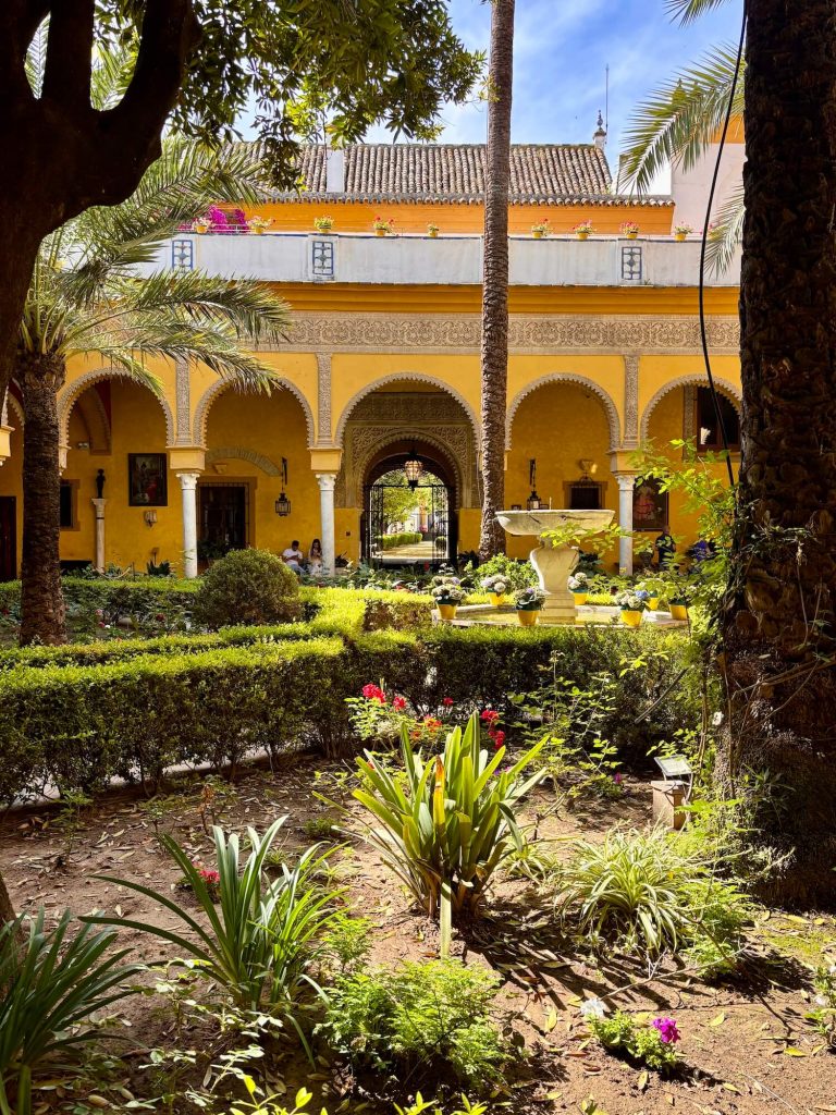 Le patio principal du palais